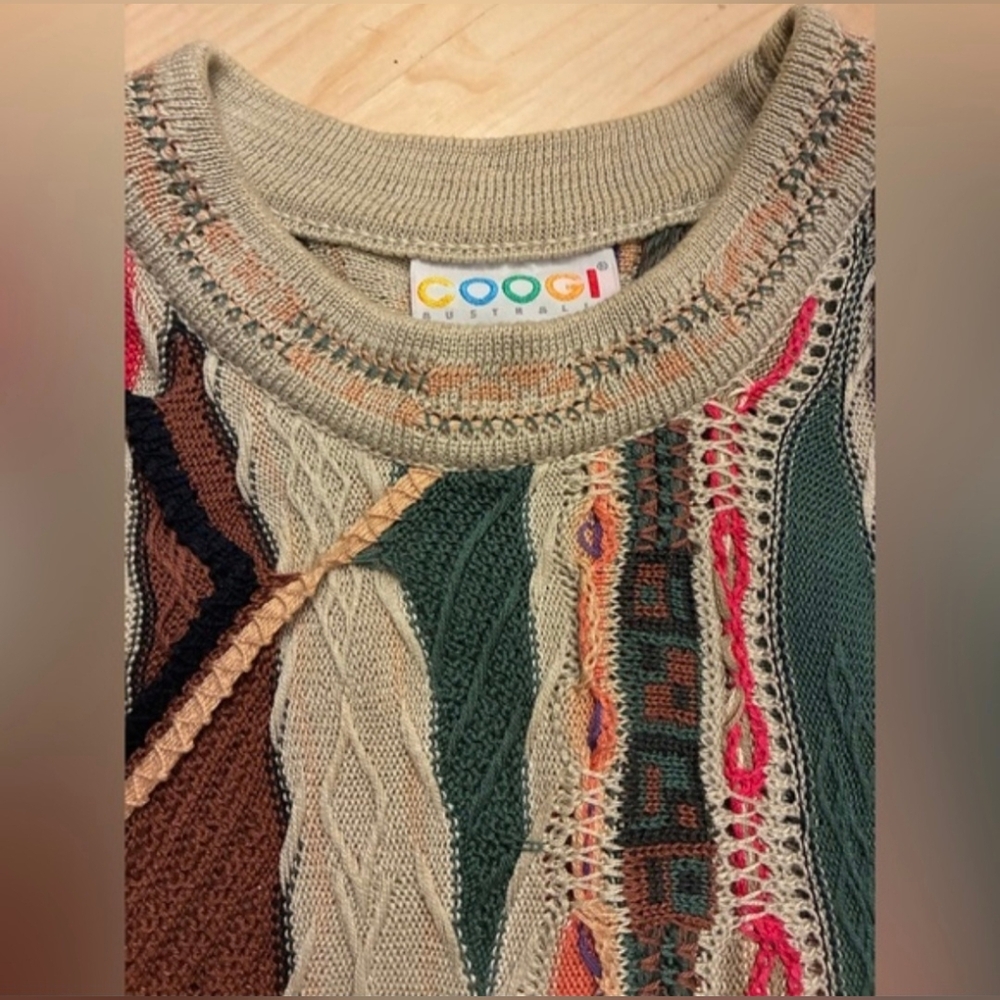 COOGI Sweater - Picture 4 of 15